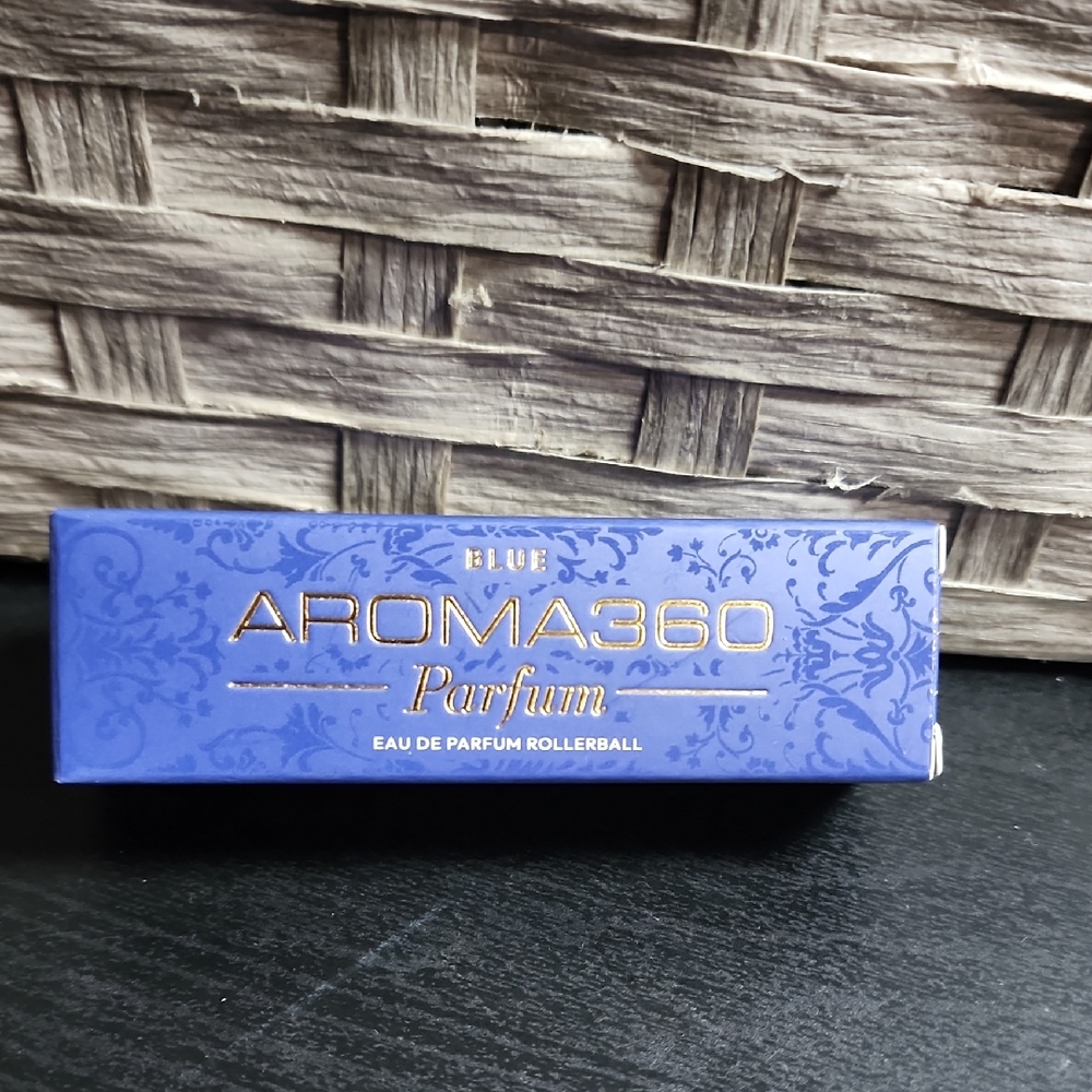 NIB Aroma360 Blue Parfum Rollerball - Blue
